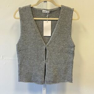 NWT Rumours Women's Grey Knit V-Neck‎ Sweater Vest Sleeveless Minimalist Size M